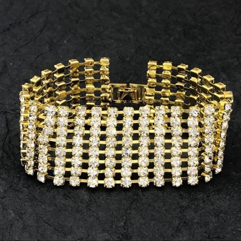 🌼 8 Row Rhinestone Fancy Clasp Bracelet - Picture 4 of 5